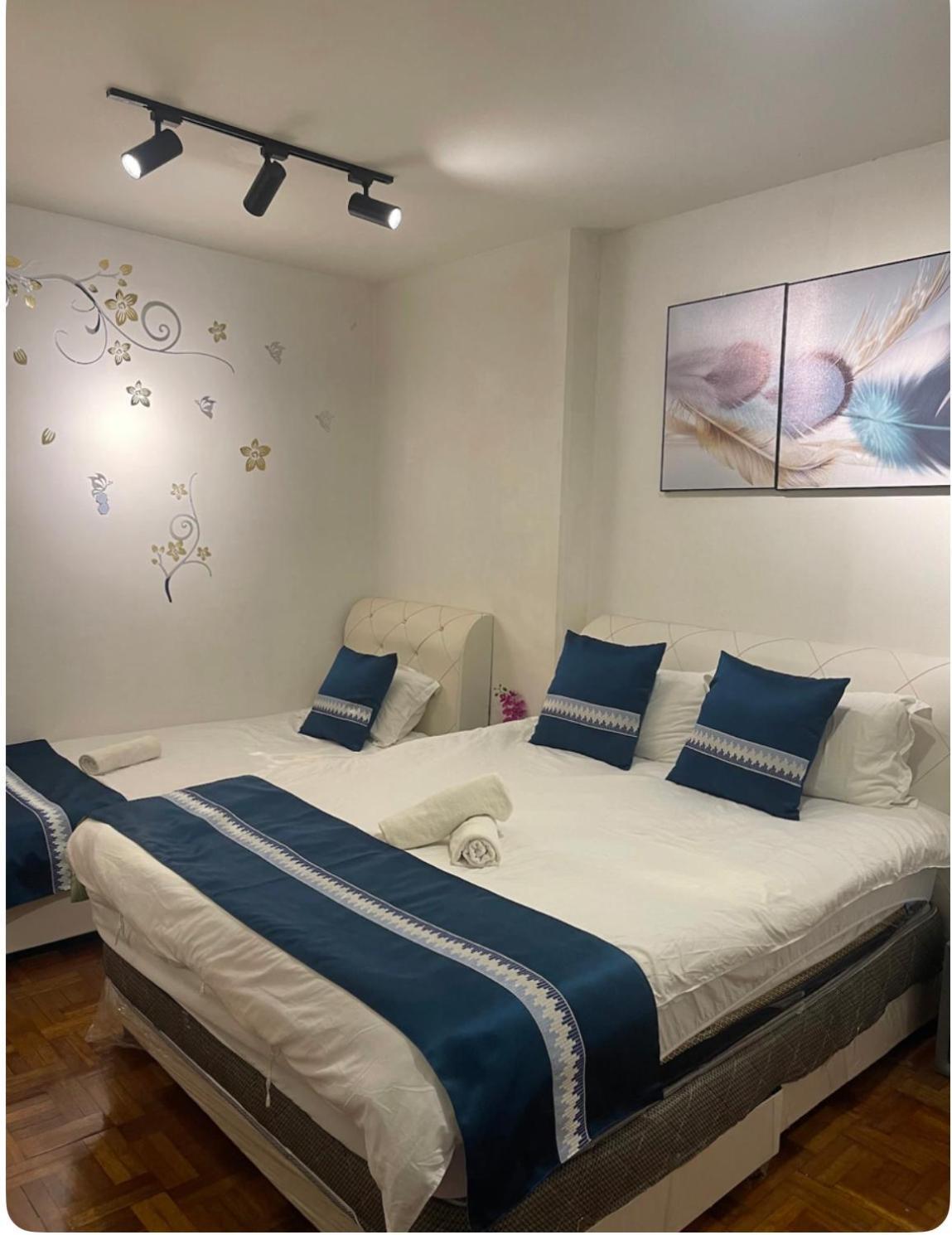 Riverbank Suites Waterfront Kuching Kültér fotó